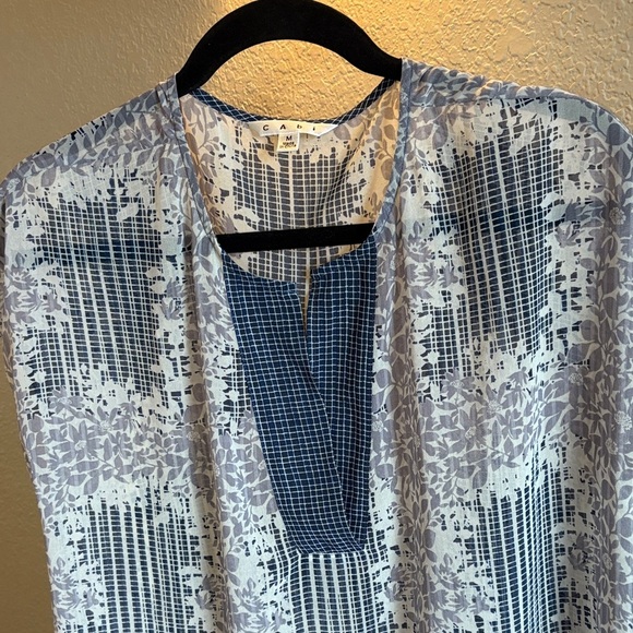Cabi Sheer Printed Stitch Placket Blouse/ Size medium - Picture 3 of 6